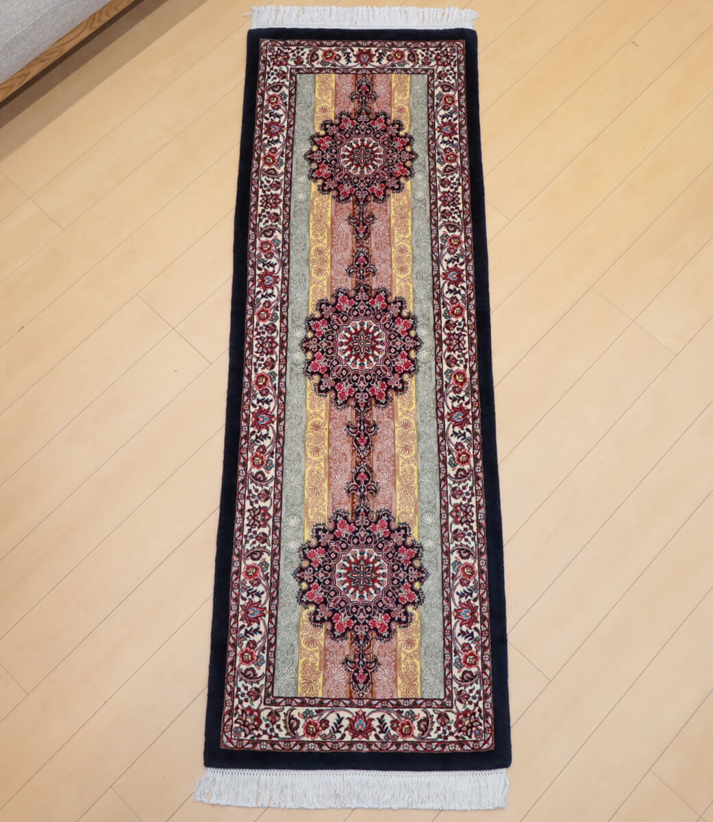 ペルシャ絨毯専門店｜本場イラン直輸入の手織り絨毯1,000枚