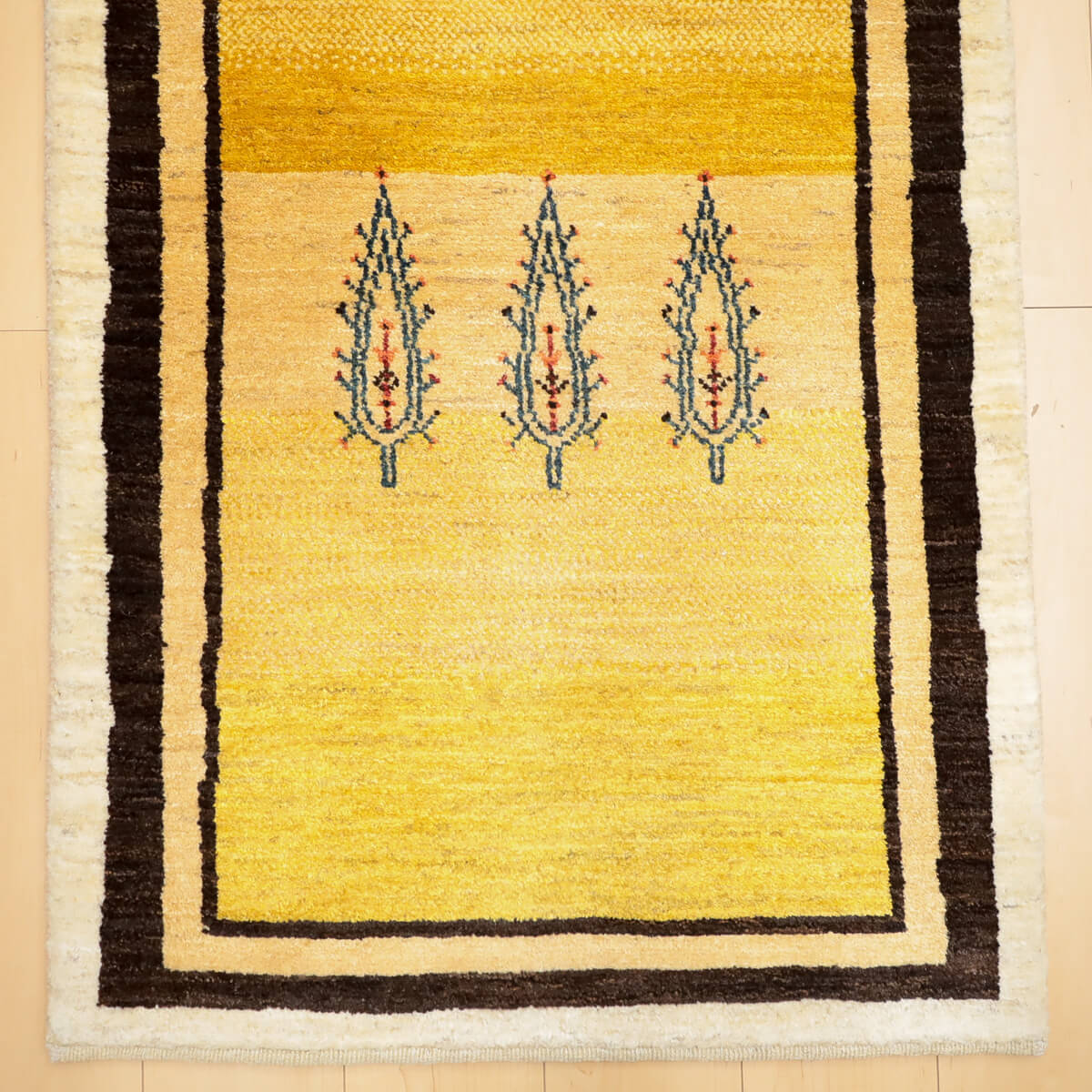 草木染め手織りギャッベ 本場イラン仕入れのダイレクト通販 – ギャッベ