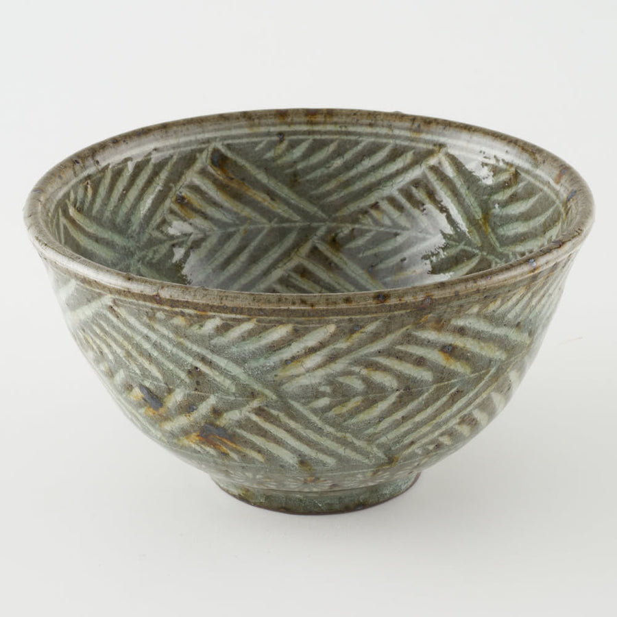 作家 綿島 康浩 彫三島手抹茶碗 ¥12,000 大人の焼き物