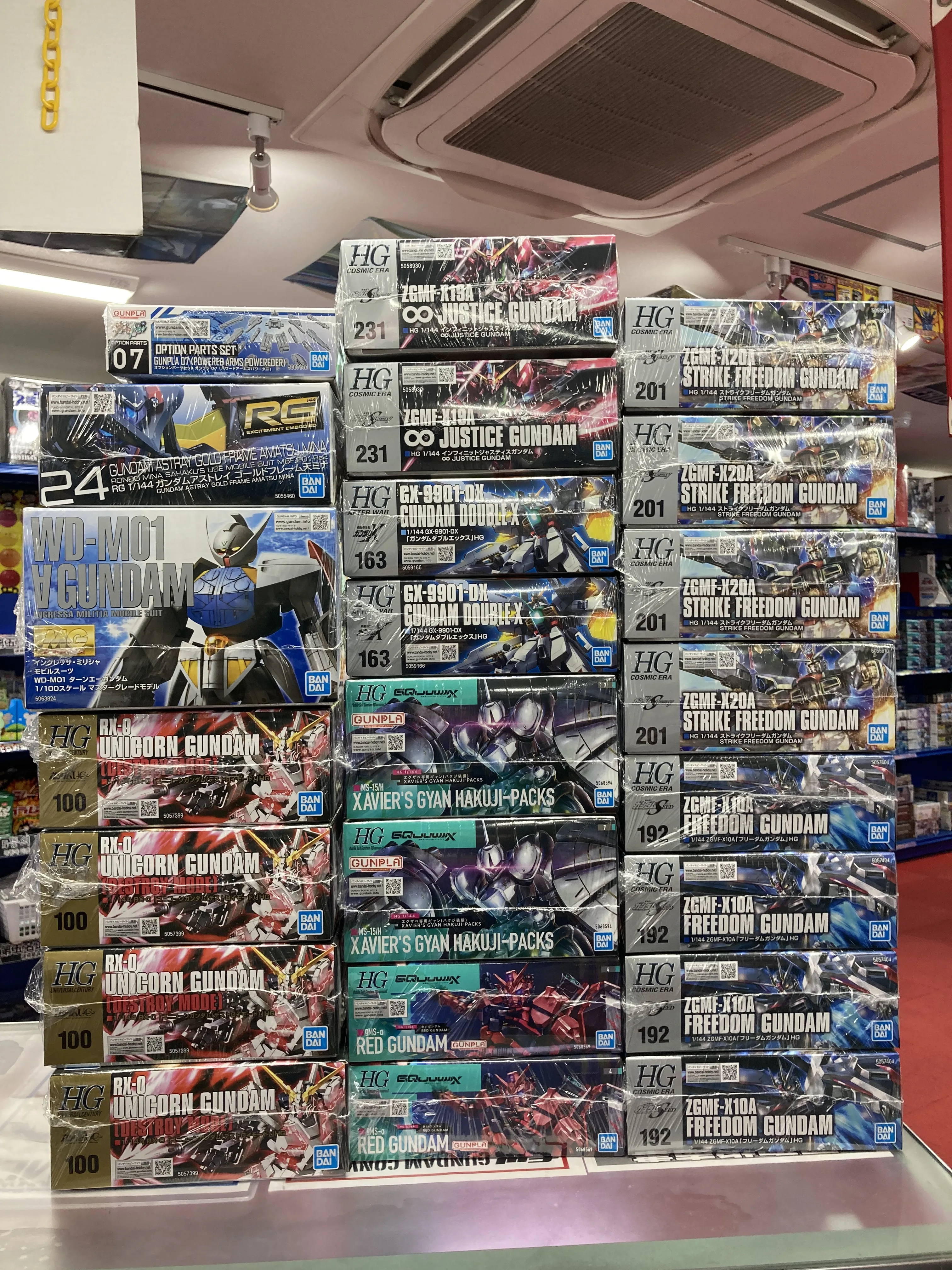 HGUCユニコーンガンダムなどのガンプラ再販品大量入荷！！母さんごめん