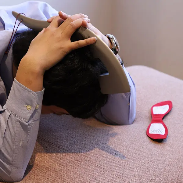 ウルトラセブンの「アイスラッガー」が癒やしの武器に！マッサージ