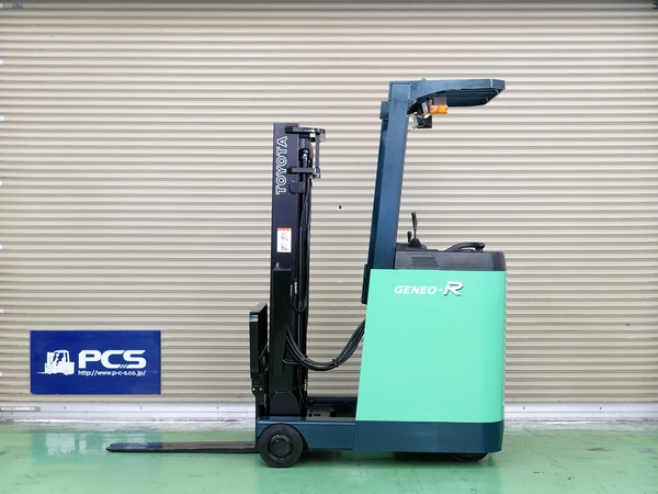 2024年トヨタリーチバッテリーフォークリフト 稼働時間少ない1600時間