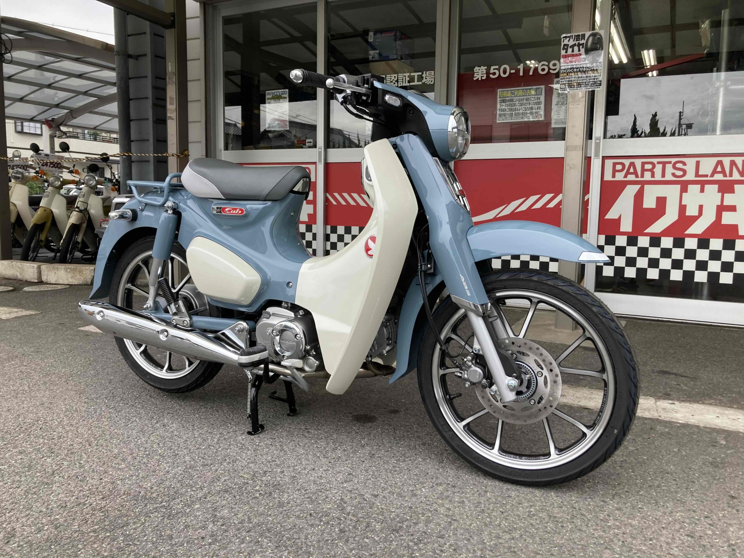 車両販売】カブC125(グレー)入荷！ | パーツランドイワサキ（高松