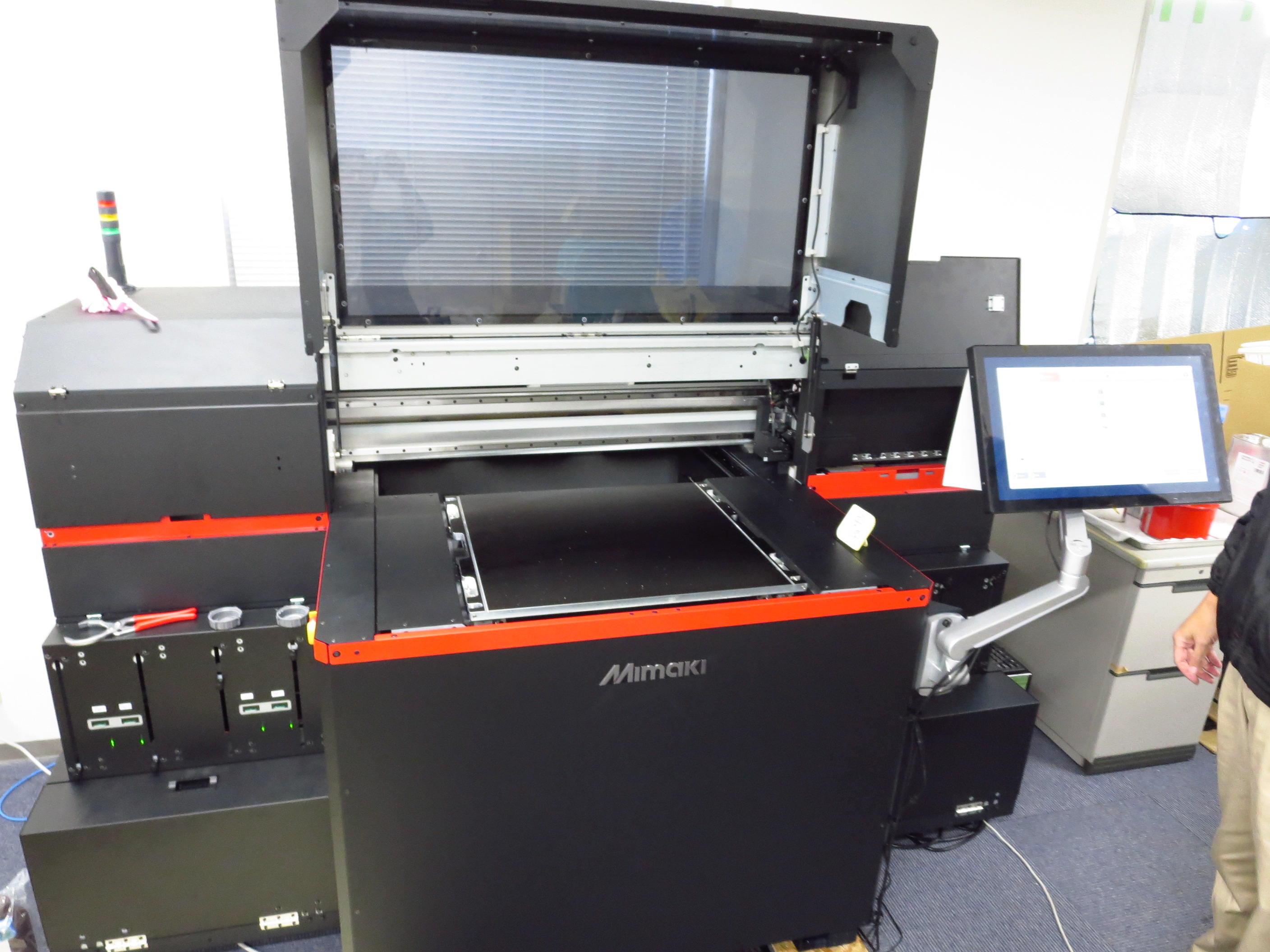 世界初 ミマキ・フルカラー3Dプリンタ「3DUJ-553」を複数台稼働 大阪の