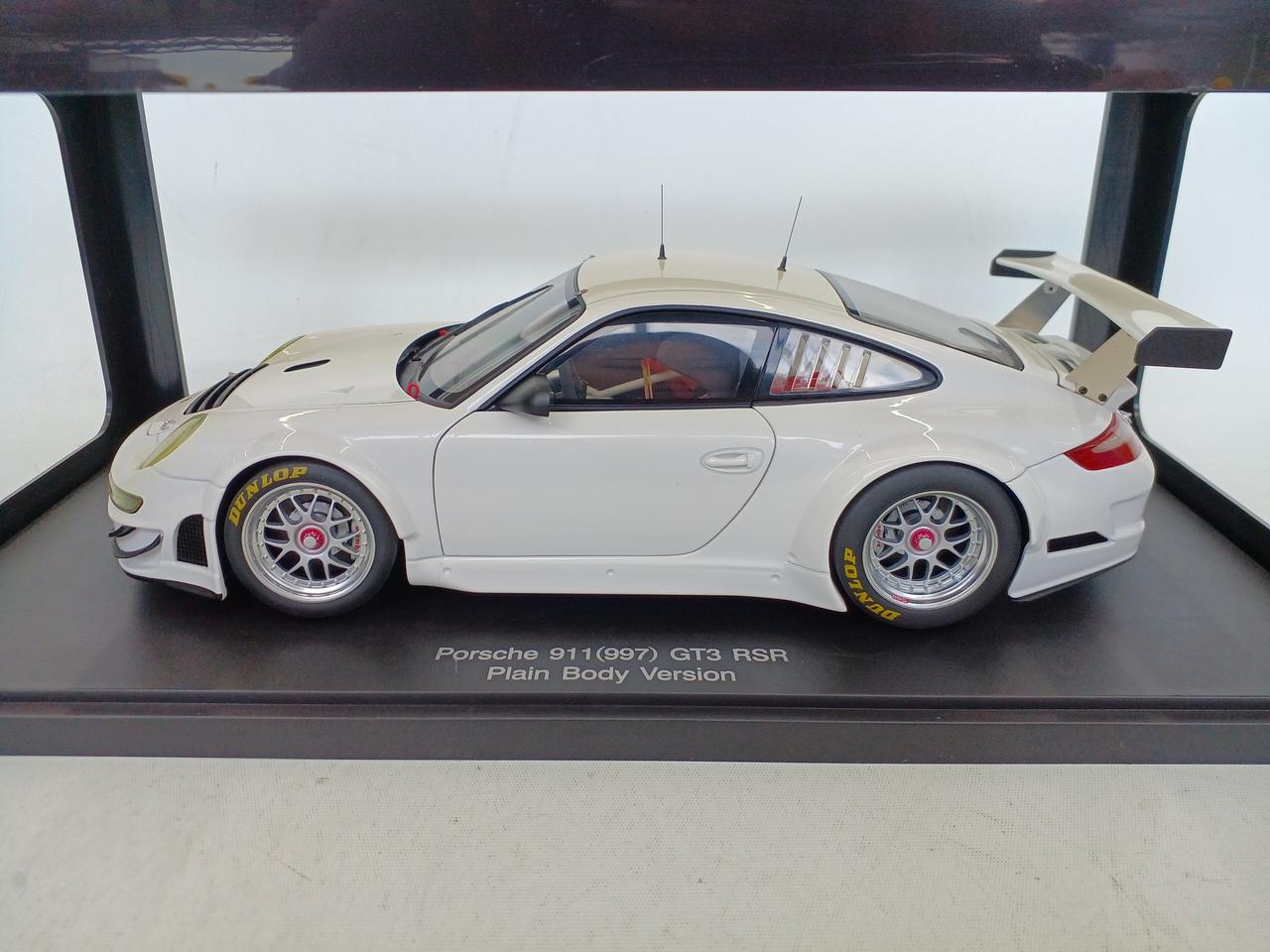 オートアート オウト(AUTOart)|1/18 ポルシェ911（997） GT3 RSR