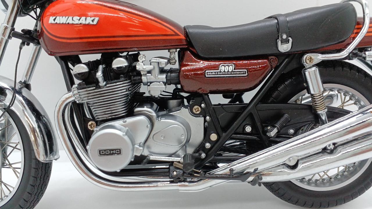 ミニチャンプス(MINICHAMPS)|カワサキ Z1 900|【ハードオフ公式通販