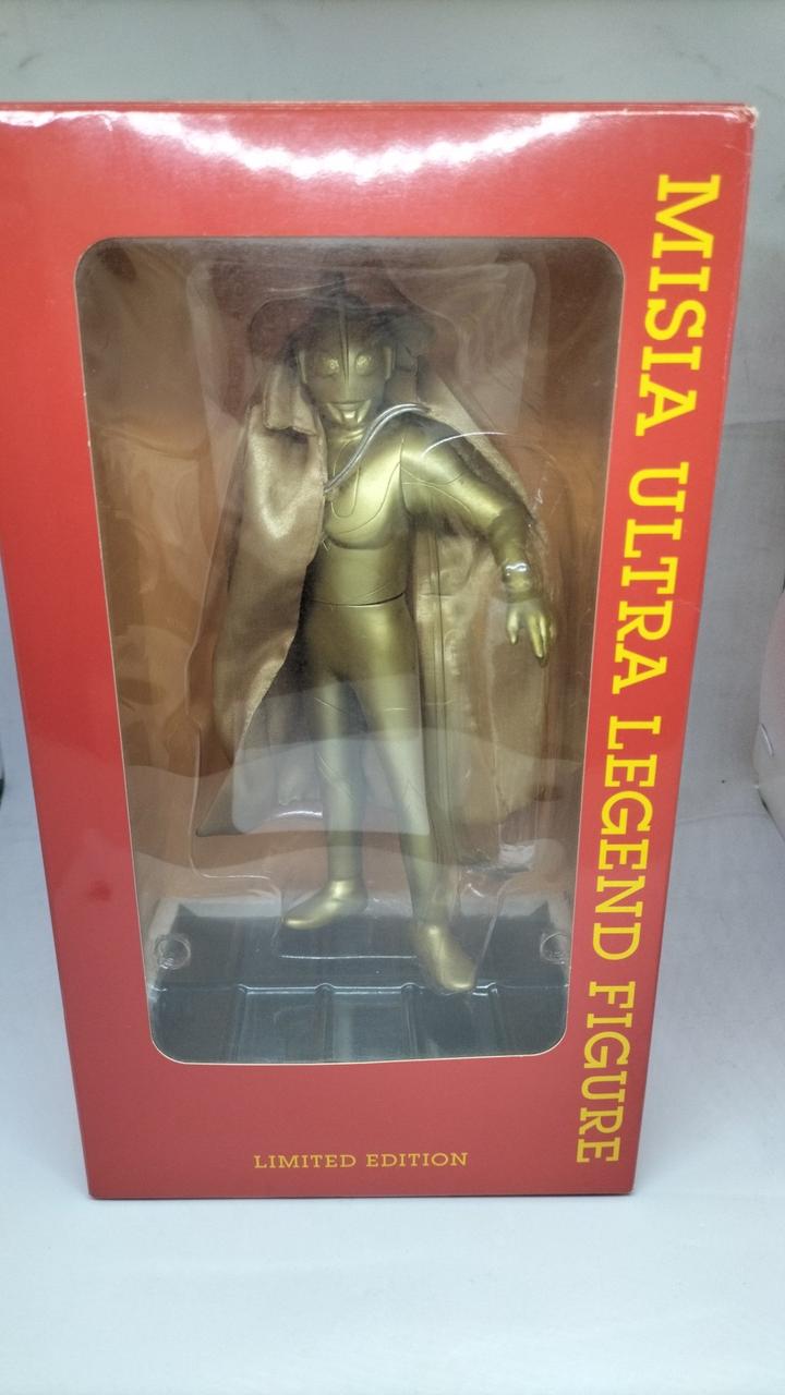 ソニーミュージック|【CD付属】初代ウルトラマン・ゴールドフィギュア