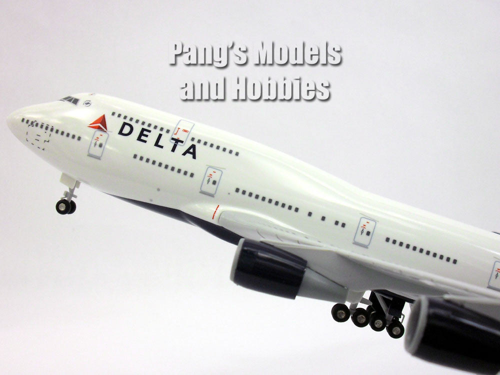 Boeing 747-400 Delta Airlines 1/200 Scale Model Airplane by