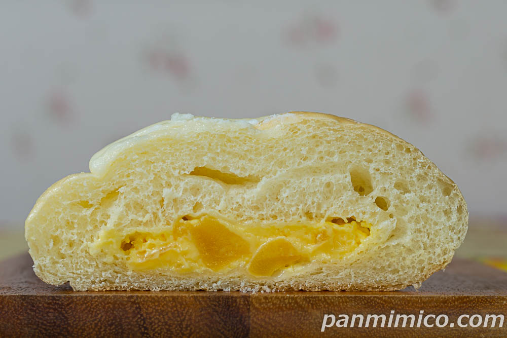 ゴロっとりんごのフロマージュパン【ヤマザキ】の感想 | パン野ミミ子