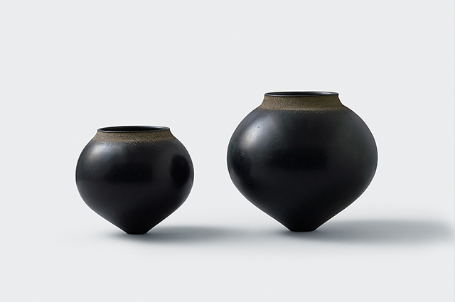 黑 花器 | Works | 安齊賢太 | panorama