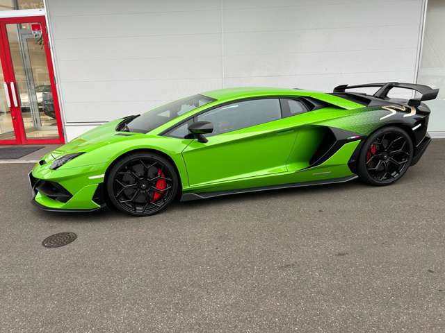 ランボルギーニ アヴェンタドールSVJ 4WD D車 グリーンパール