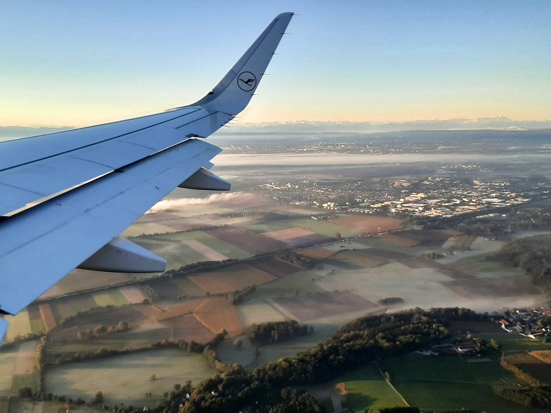 Review: Lufthansa Economy Class Airbus A320neo - Paliparan