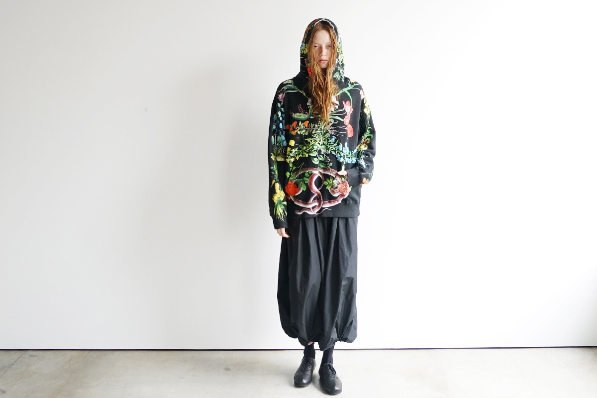 AHCAHCUM あちゃちゅむ お花体パーカー（クロ）01-231-0701