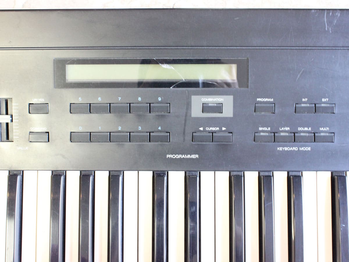 中古】KORG DS-8 シンセサイザー 61鍵 - 神奈川県の中古楽器店
