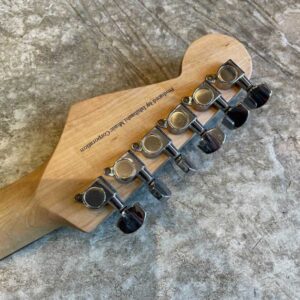 中古】Mavis ST-200 BK/MR ストラトキャスタータイプ ブラック