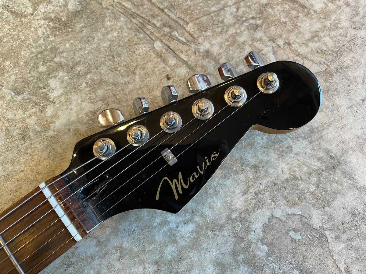 中古】Mavis ST-200 BK/MR ストラトキャスタータイプ ブラック