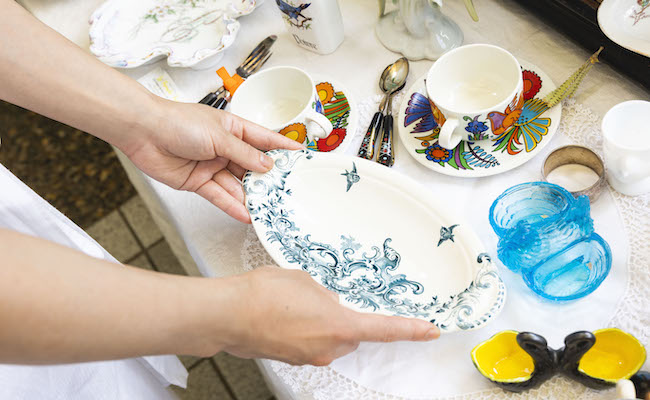 蚤の市でいわさあやかさんとときめくアンティーク＆ブロカント探し