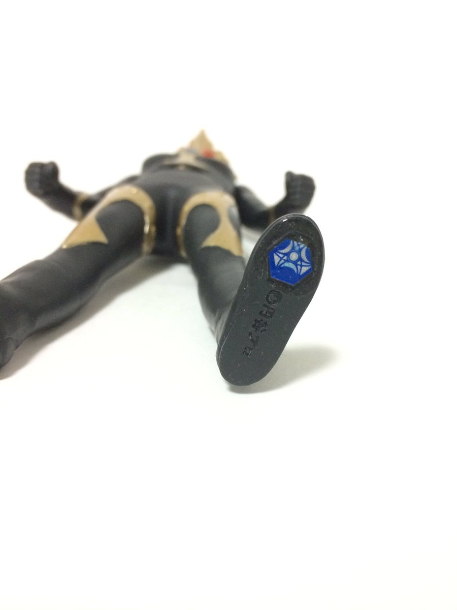 初期の500シリーズではライブサインの色がウルトラマンは赤、怪獣は