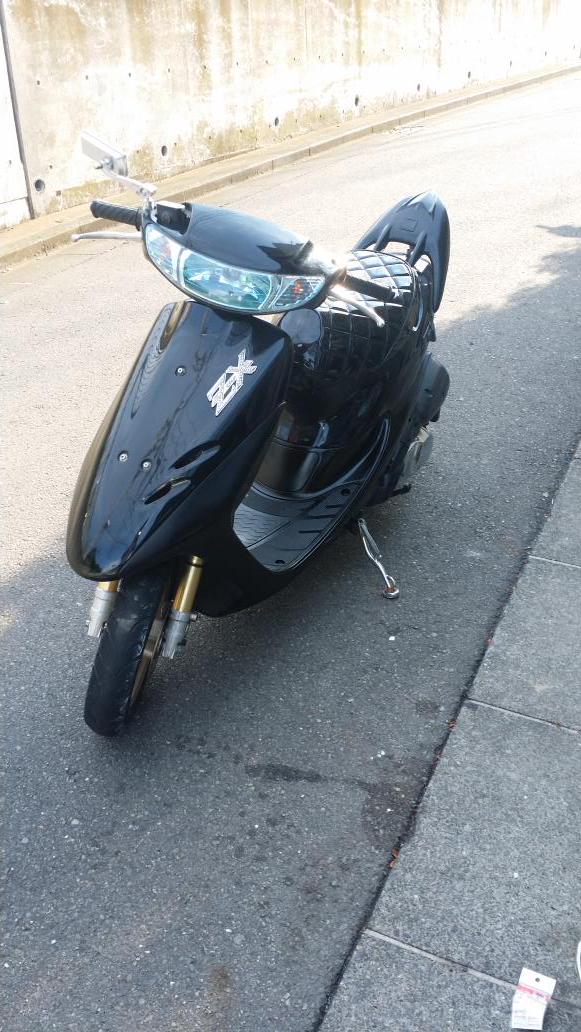 横浜からライブディオZX売ります ミラー、エナメルシート、マフラー