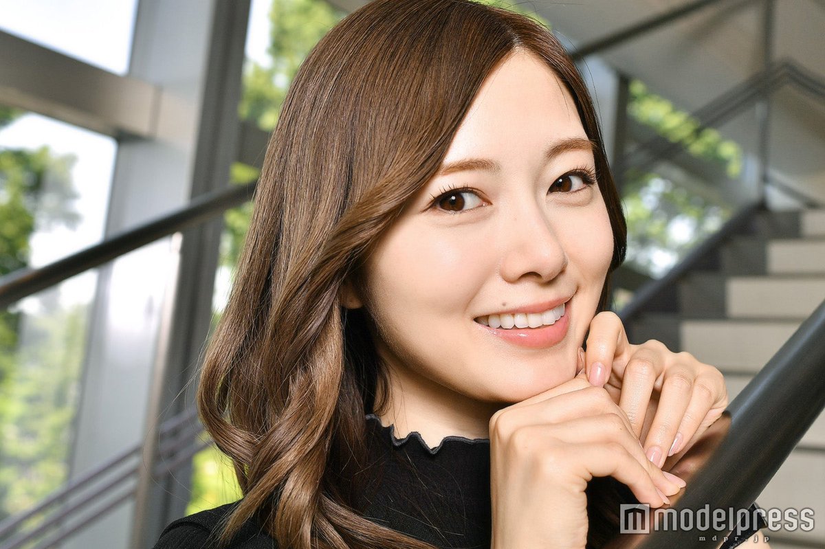 プレゼント😍】#乃木坂46 #白石麻衣 さん直筆サイン入りチェキを2名様