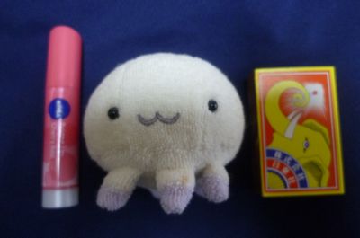 探してます】 写真のくらげのぬいぐるみを探しています 昔祖母が買って