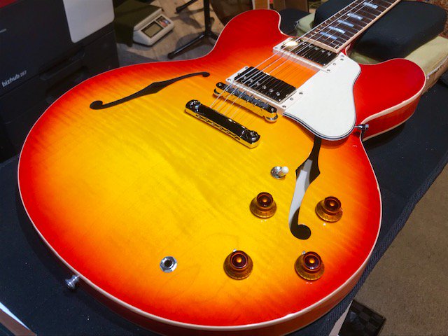 初回入荷と同時に売り切れてしまった、2019年モデルES-335 Figured