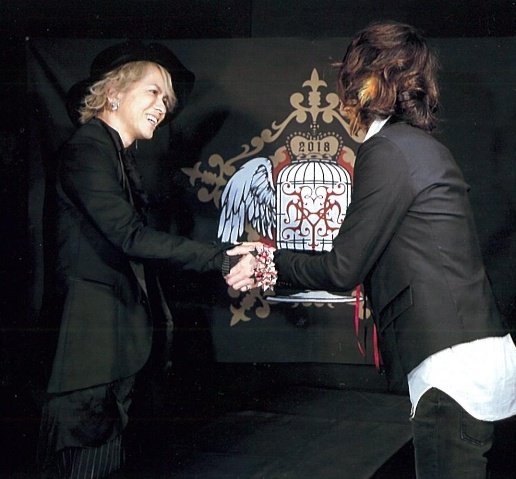 大好きなHYDEちゃんに 黒ミサ富良野で会ってきました。 素敵な笑顔と