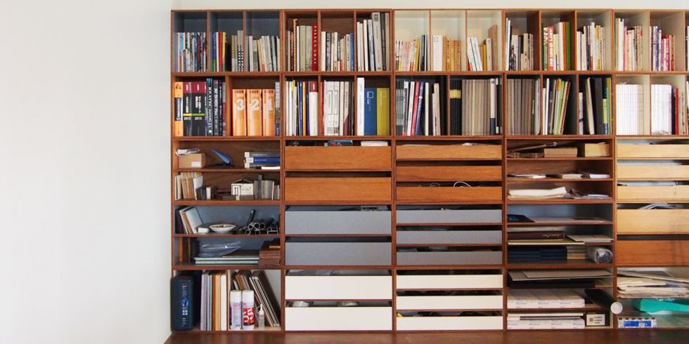 LAUAN SHELVES（ラワンシェルブズ）】は、自由にスペースがつくれる箱