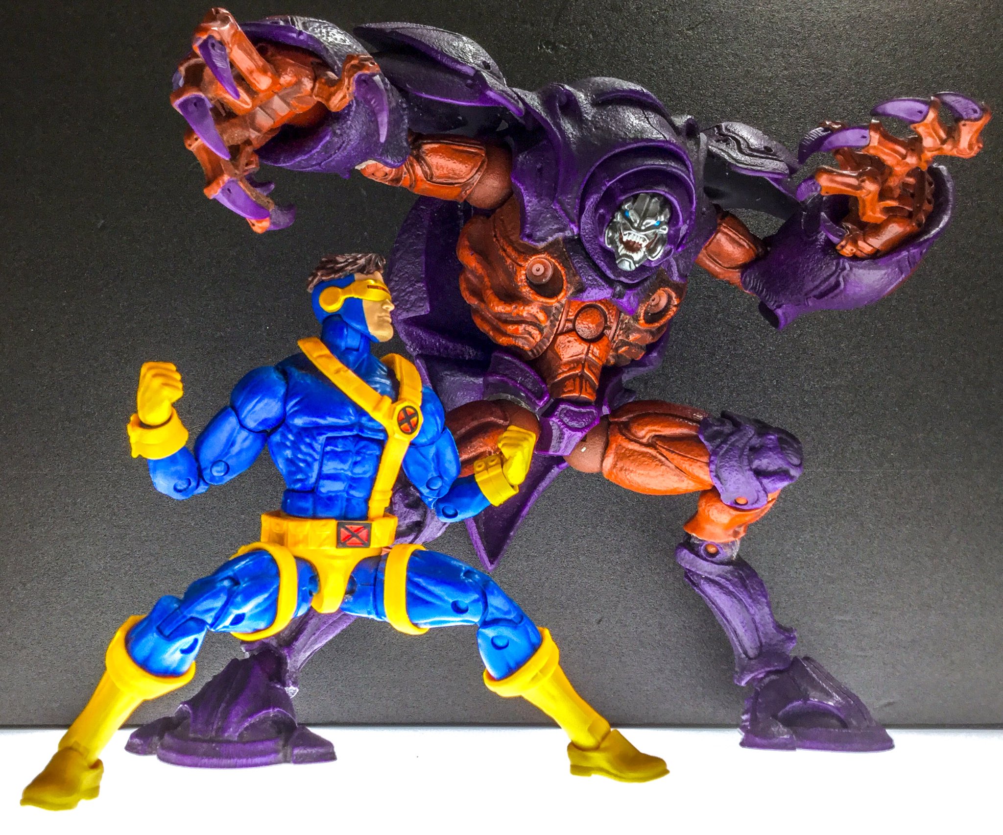 オンスロート マーベルレジェンド x-men トイビズ製 フィギュア