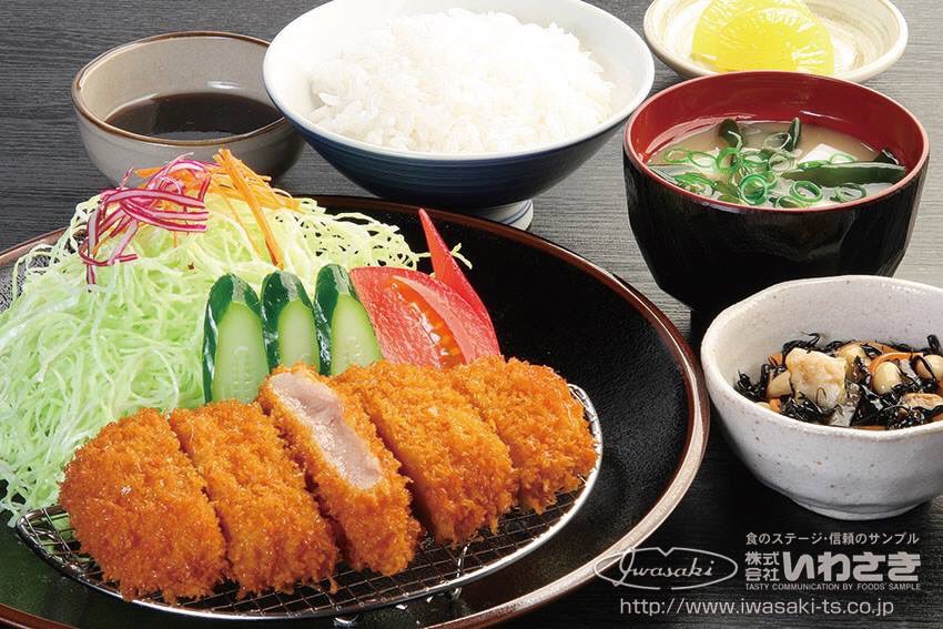 蒸し暑い日が続きますが、そんな時こそスタミナを！！ #食品サンプル