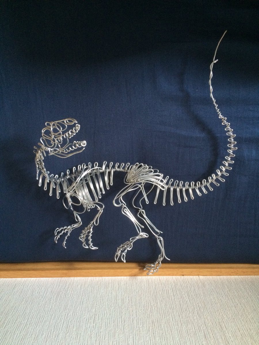 アロサウルス・フラギリス 1本作り。 #針金アート #恐竜