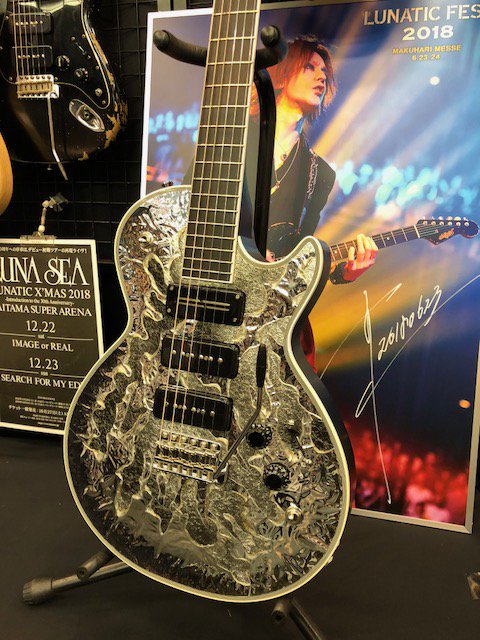 先程、SUGIZO MODEL ESP ECLIPSE S-III BRILLIANT -MIXEDMEDIA