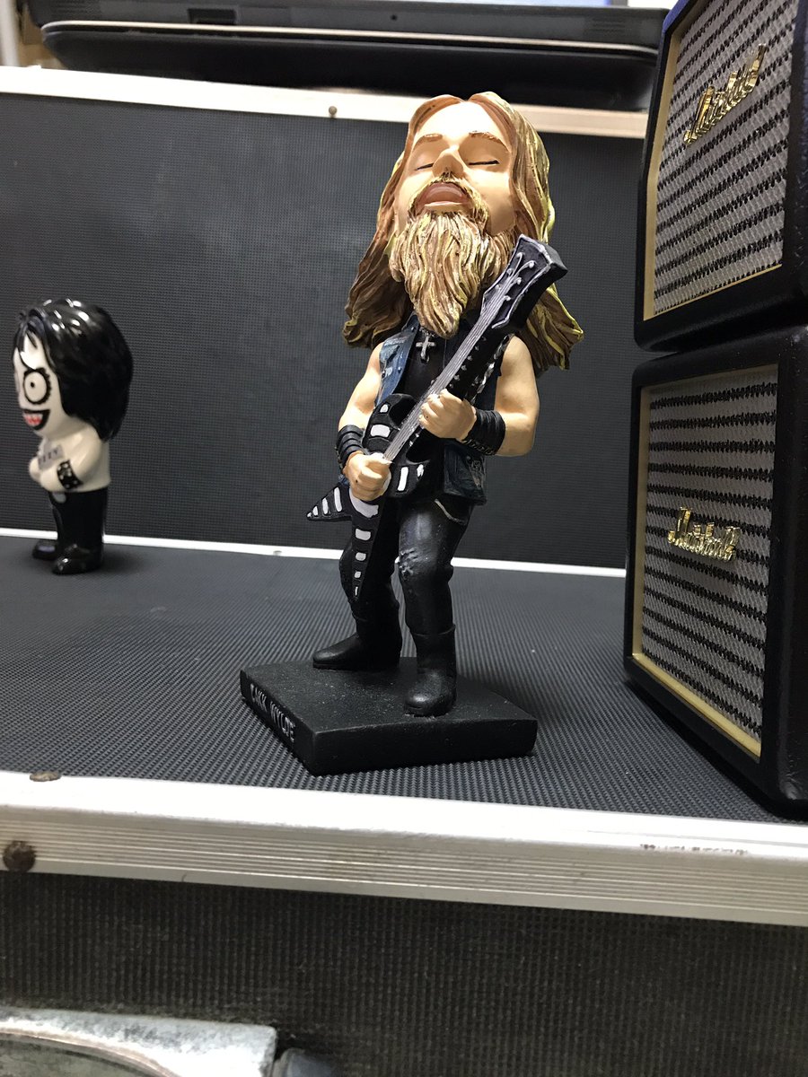 先日Ozzyのフィギュアをアップしたので、 今回はZakk Wyldeの