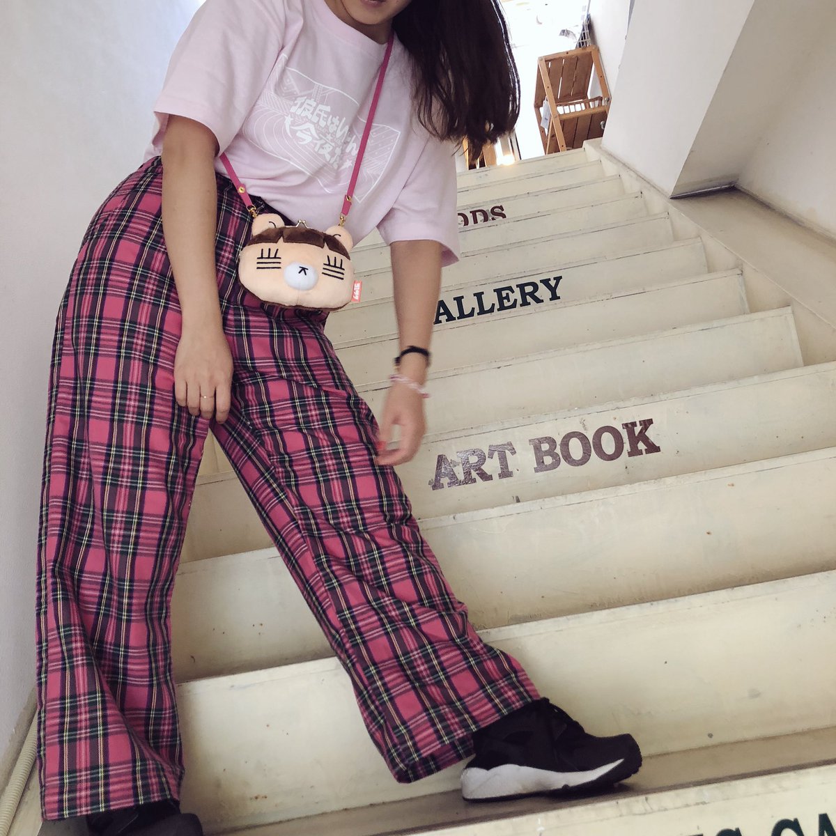 🐻グッズ着用写真🐻 彼氏はいません今夜だけT L 着用 れ子ちゃんがま口