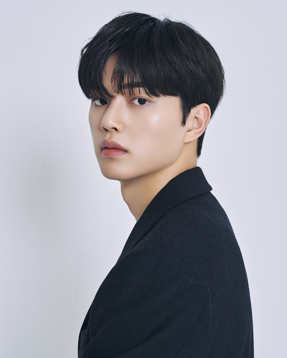 プレゼント】 #ソン・ガン 直筆サイン色紙を抽選で2名様に！ 応募は