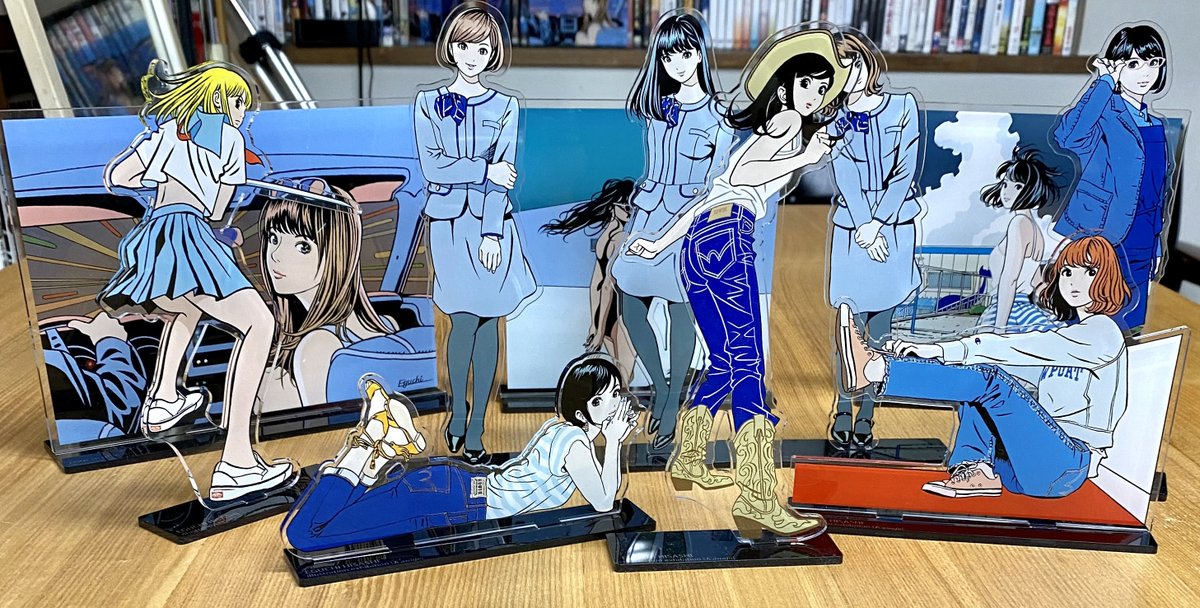 3月13日から開催の『彼女展』青森で販売するグッズのひとつ、アクスタ