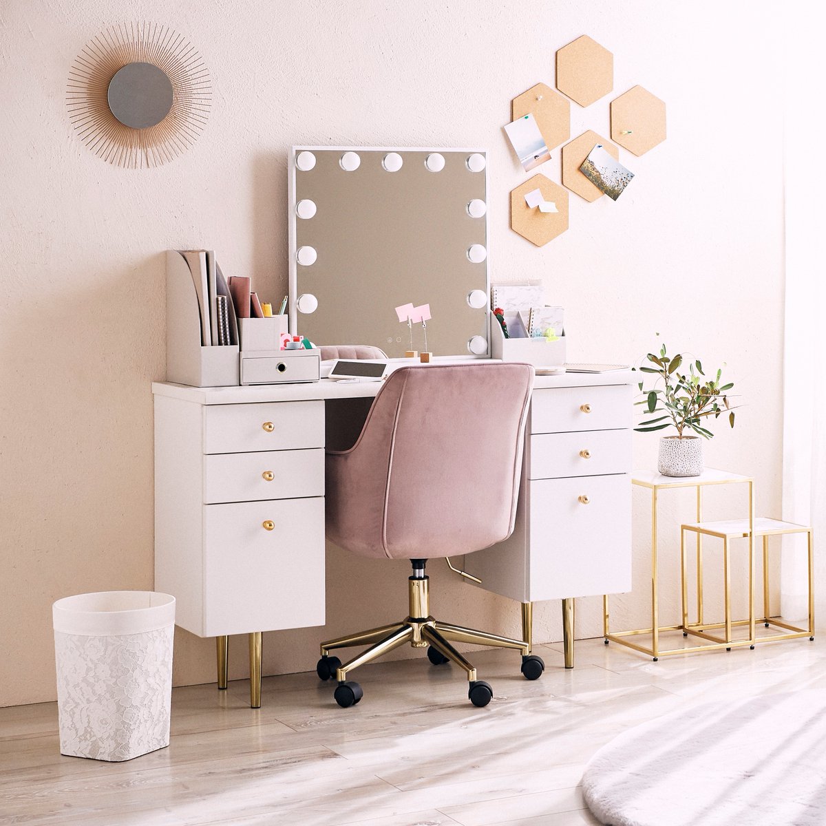 Francfrancのある生活 【NEW！】大容量で収納力抜群のドレッサーです