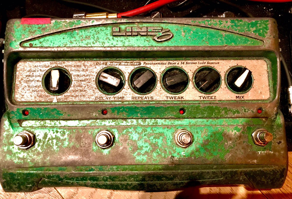 確かにLINE6 DL4 のループは面白い。特に最初期型の音が良いと思います