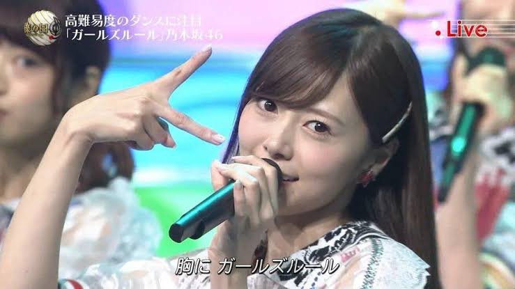 ガールズルール”での見所の一つである白石麻衣さんのウインクが