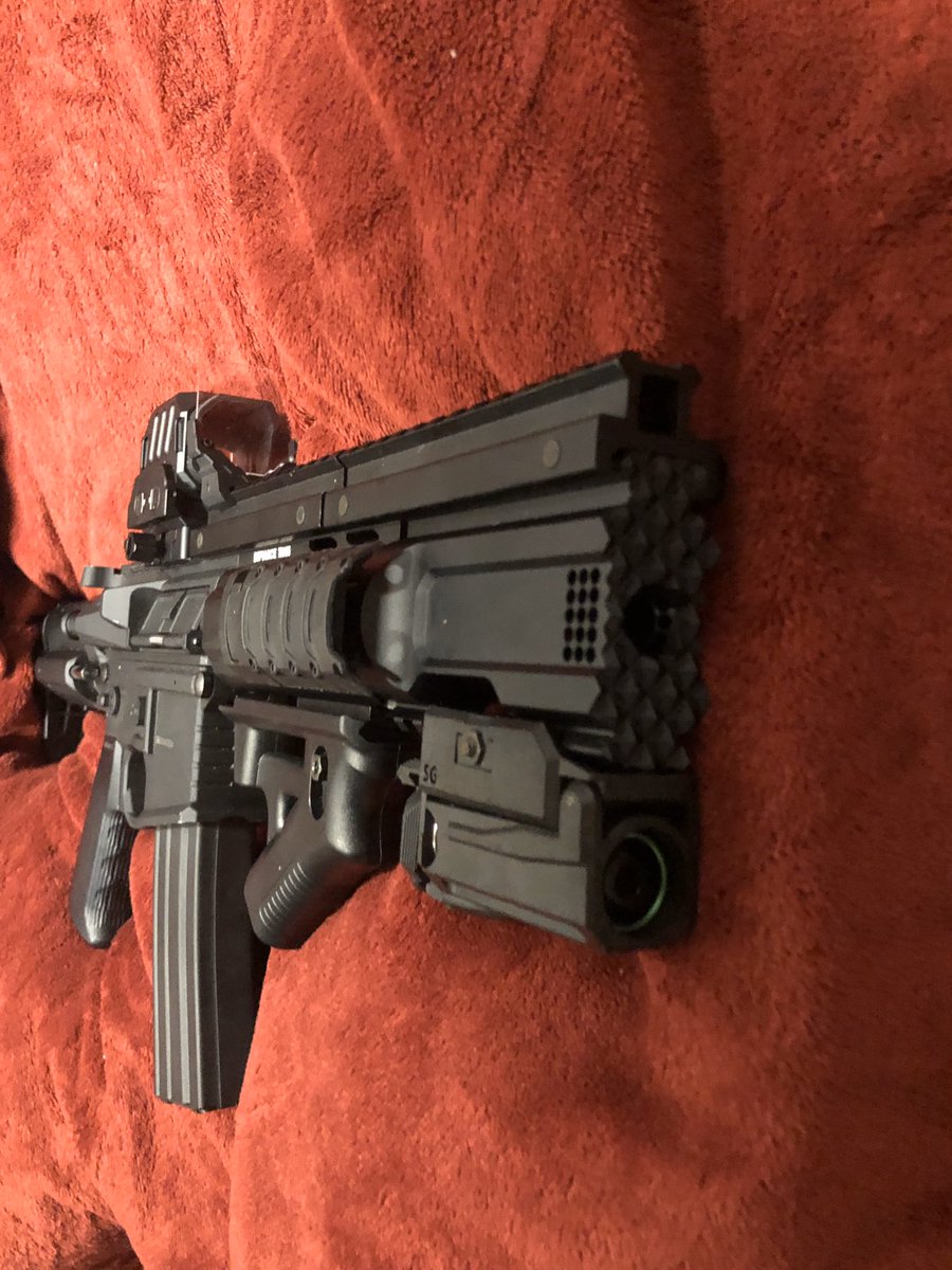 LayLaxのNITRO.vo M4 CQB-R ストライクレイルシステムが届いたので