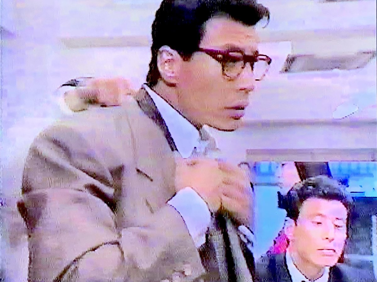 舘ひろし 『ゴリラ 警視庁捜査第8班』衣装あわせ中♪ サングラスは