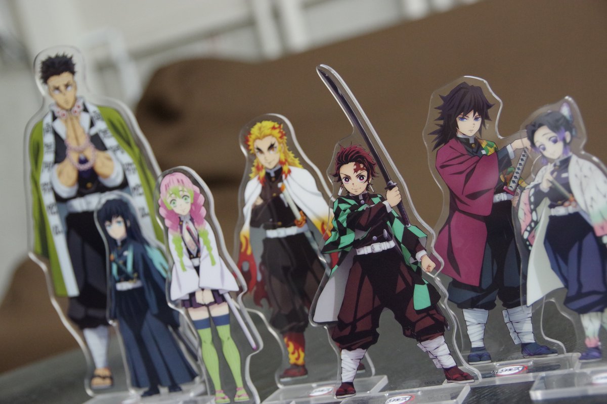 鬼滅の刃 コレボレーションカフェより 更に、柱アクリルスタンド発売