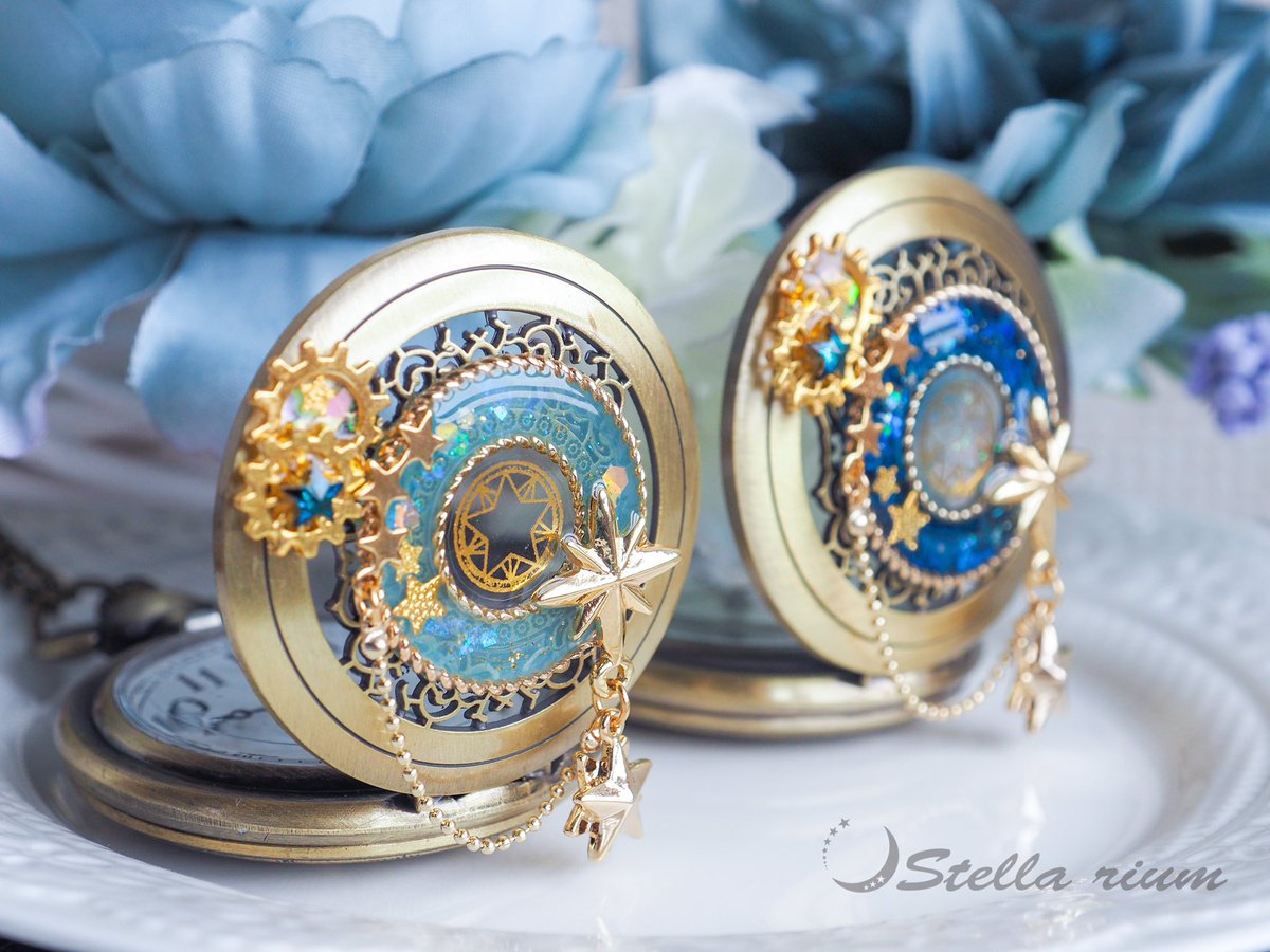 星刻の懐中時計🌟*。 アンティークな風合いの懐中時計に星の煌めきを
