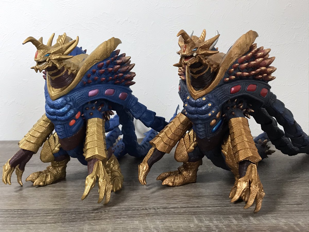 ウルトラ怪獣シリーズ 究極超獣 Uキラーザウルス」 限定品は持って