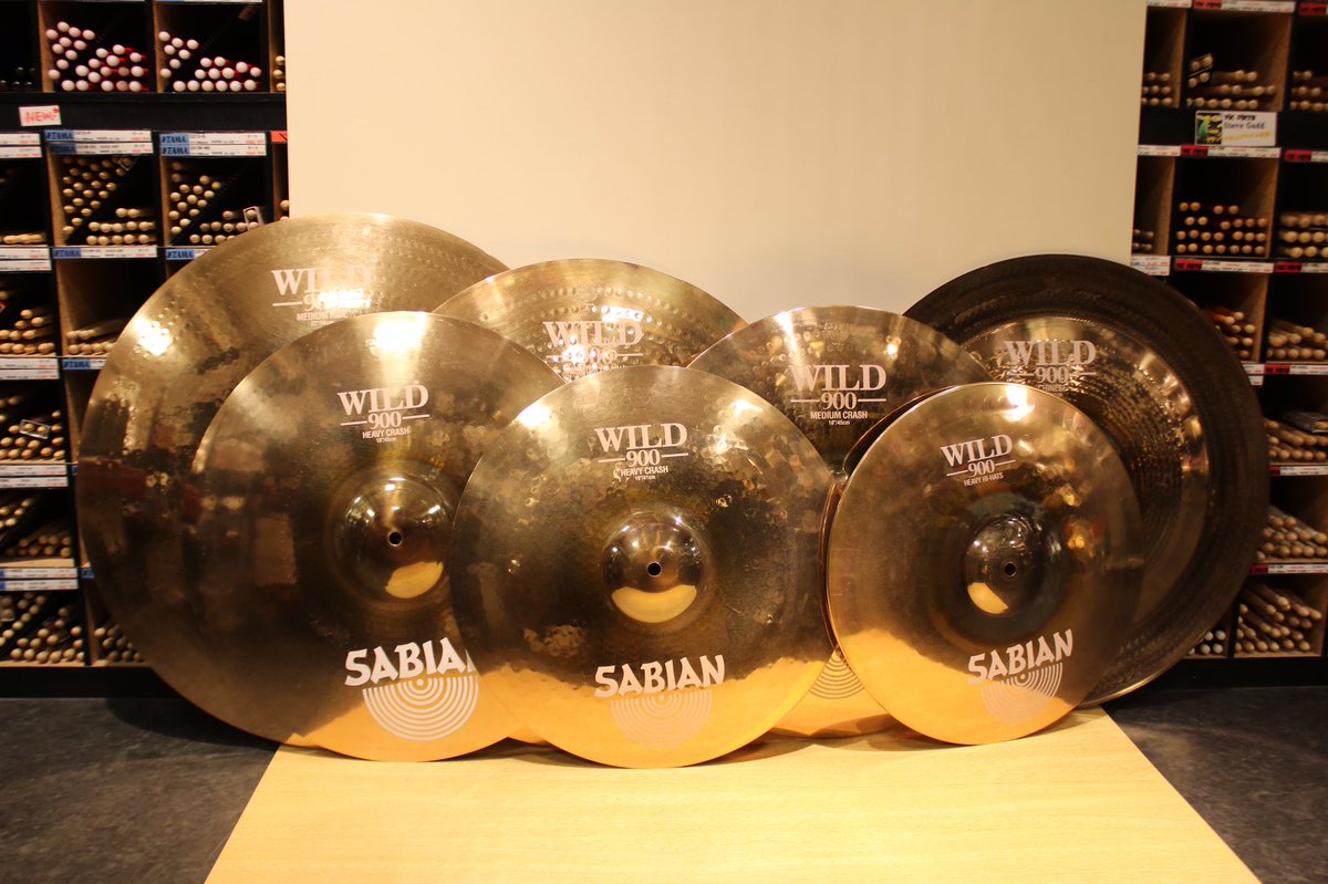 シンバルはPearlとSABIANのコラボした 通称 WILD SABIAN[WILD900]！ ご