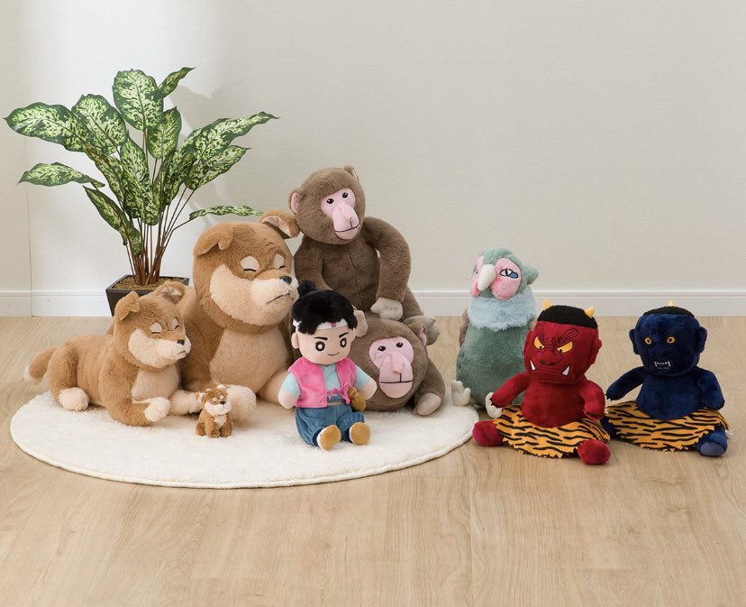 今日ニトリ行ったんだけど、謎にももたろうのぬいぐるみあった