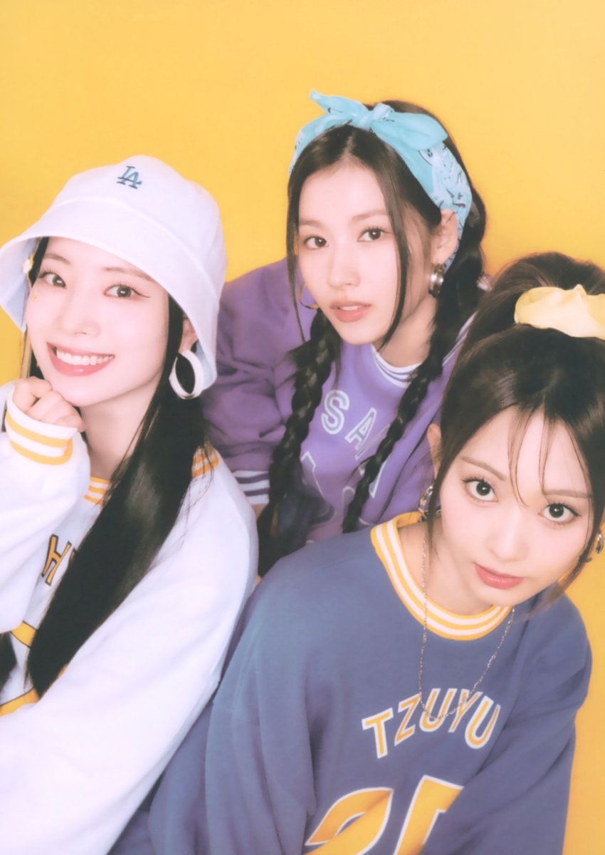 SCAN] TWICE Official Fanclub ONCE 4th Generation gift kit