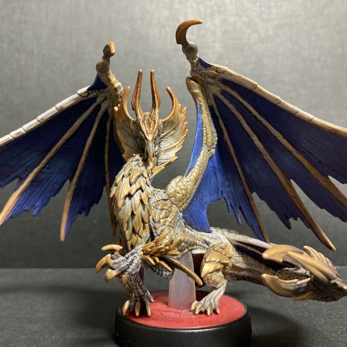 今日はamiiboメルゼナを 