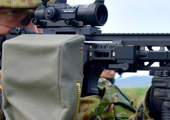 20式の薬莢受けこういう仕組みか