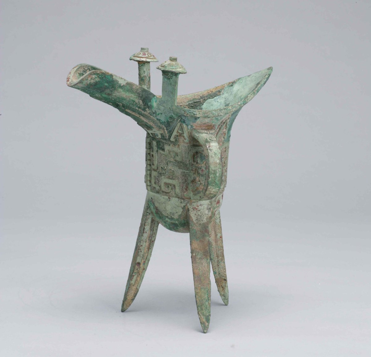 展示室より：殷周の青銅器】 2階展示室4では当館マスコット「双羊尊